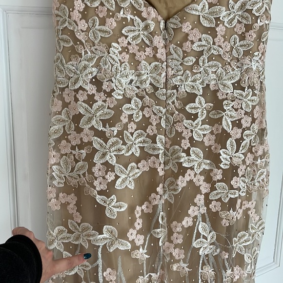 Mac Duggal
Sweetheart Neck Corset Bodice Floral Embroidered Sheath Gown - Picture 11 of 15